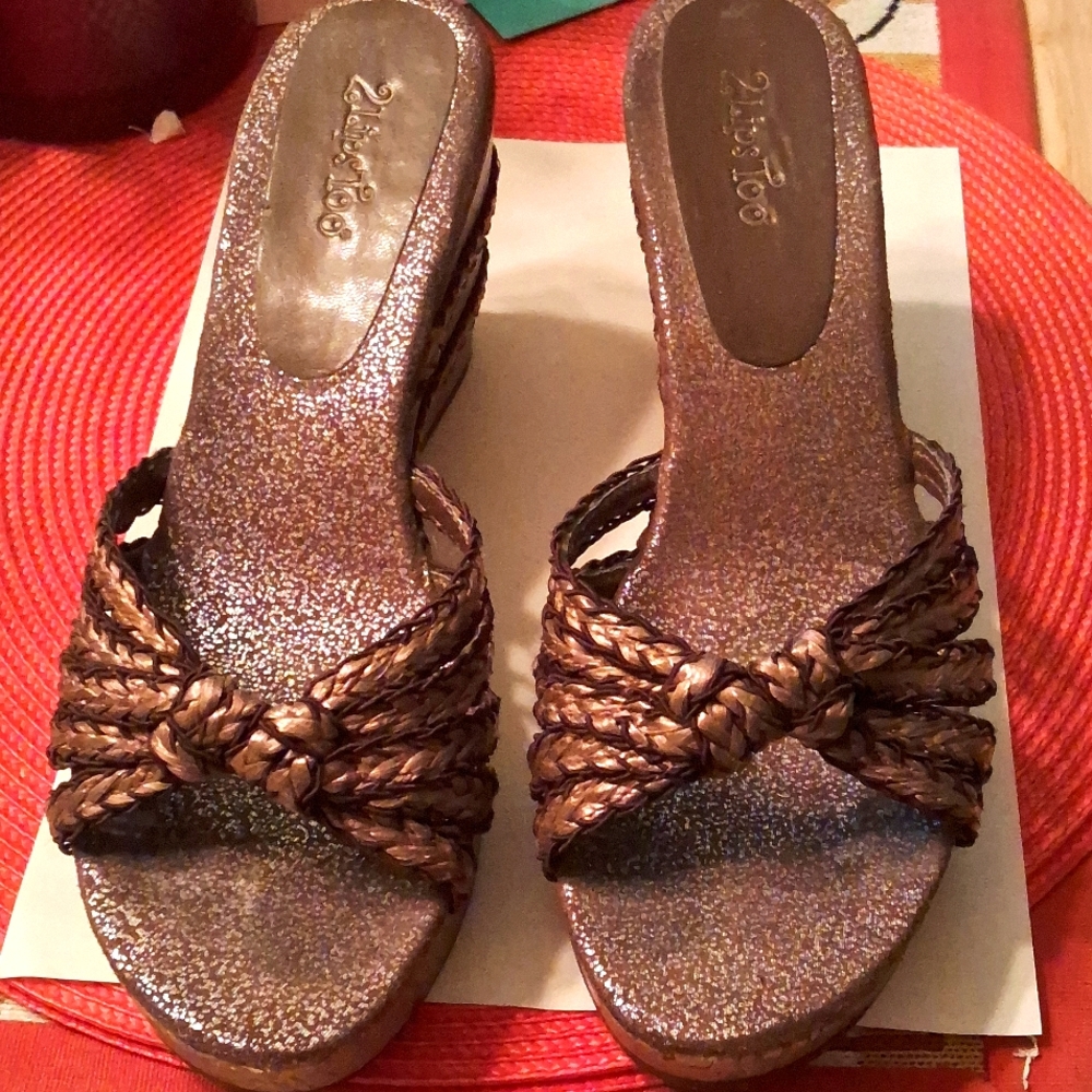 Wedge Heels with Open Backs & Toes & Shiny Bronze-Colored,Braided Detail🤎